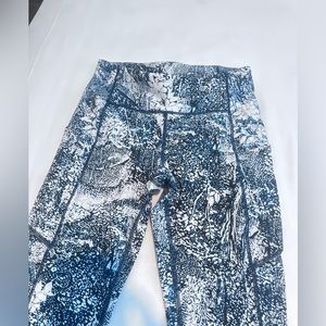 Lulu lemon blue tank and leggings set